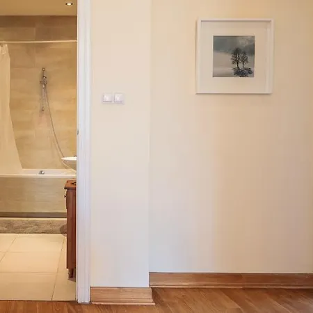 Apartment M *