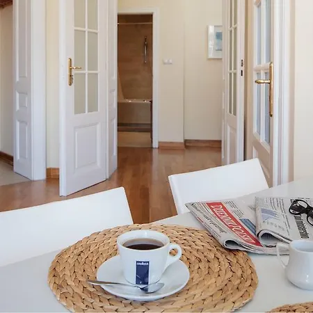 M Apartment *