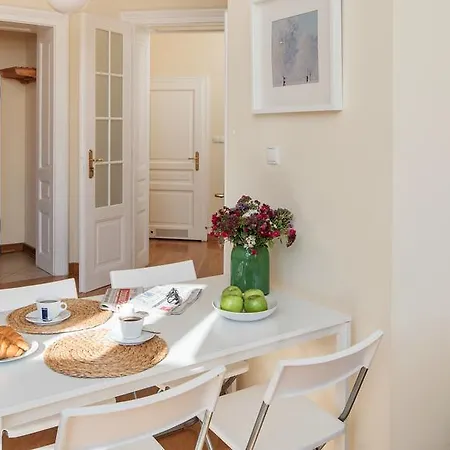 M Apartment *